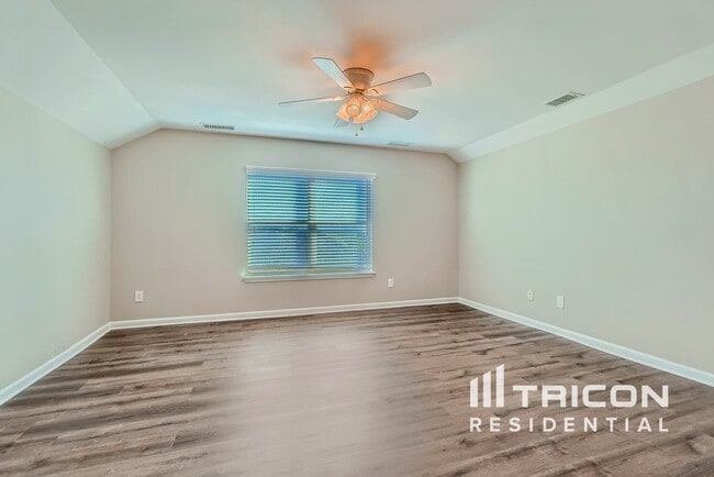 Photo - 3019 Burgess Dr