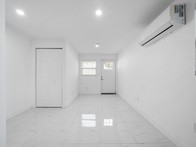 Photo - 2500 Marlboro St Unidad B-4