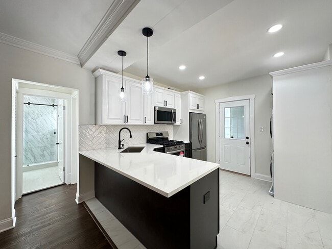 Photo - 3045 W Addison St Unit A09W