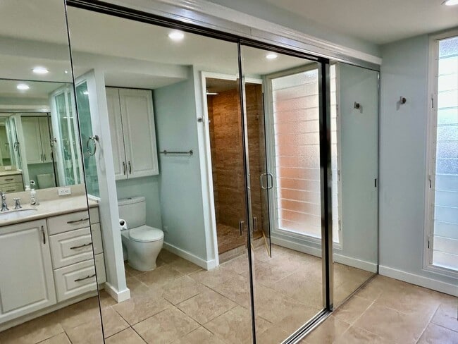 Photo - Colony Surf fully furnished and newly remodelled oceanfront "end unit" with parking + washer/drye...