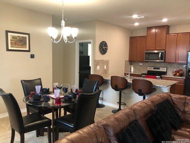 Photo - 2626 Lake Horizon