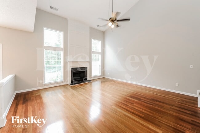 Photo - 504 Mullein Trace