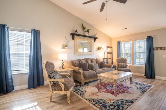 Photo - FURNISHED MONTHLY RENTAL-AVAILABLE STARTIN...