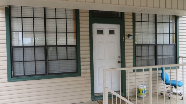 Photo - 2300 Leon St House