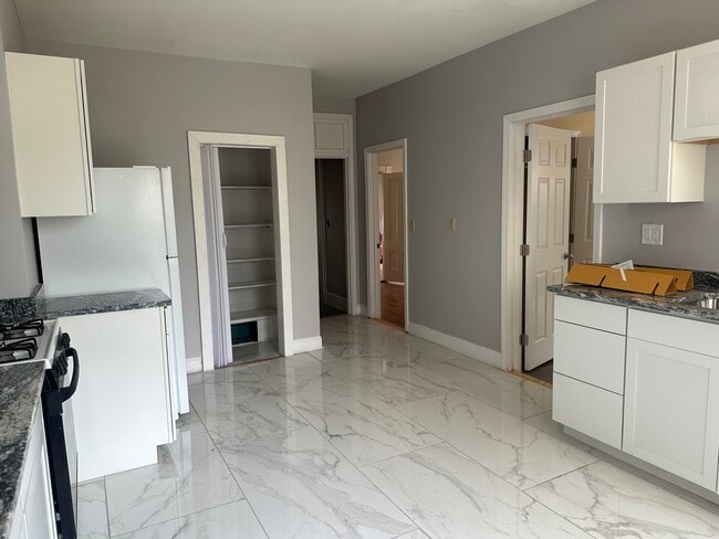 Photo - 21 Dewey St Unit 3