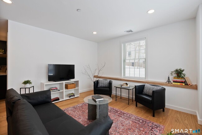 Photo - 179 Butternut St Unit 7