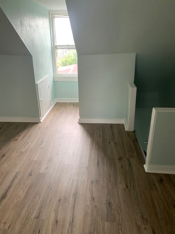 Photo - 142 S Union St