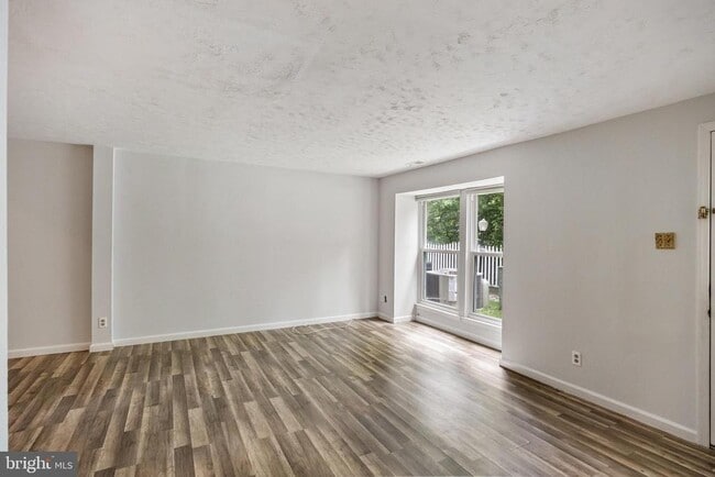 Photo - 2504 Greenwood Dr