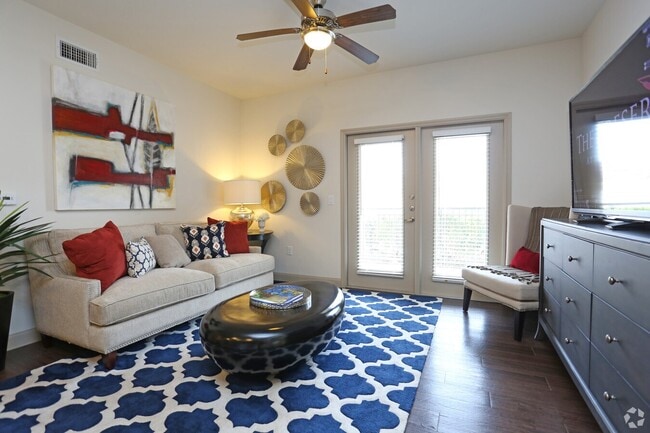 Photo - Chic Comfort, Perfect Location Unit PSC2