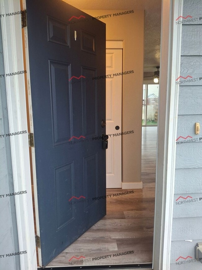 Photo - STATUS:  AVAILABLE | R310 | $2395.00