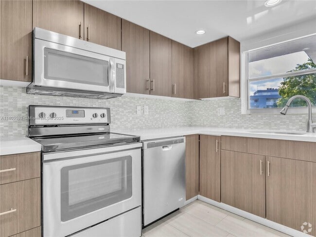 Building Photo - 9373 Fontainebleau Blvd Unit K224 Rental