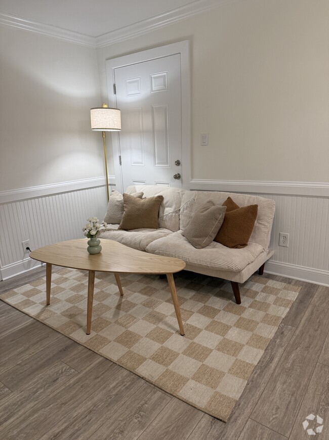 Building Photo - 821 Barnett St NE Unit 1 BR 1 BATH - VA Highland Rental
