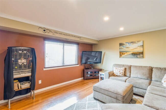 48 Pointe Cir S