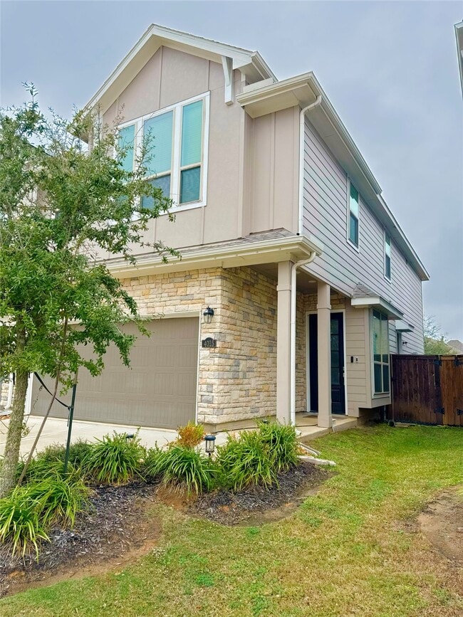 Photo - 4015 Champlain Wy