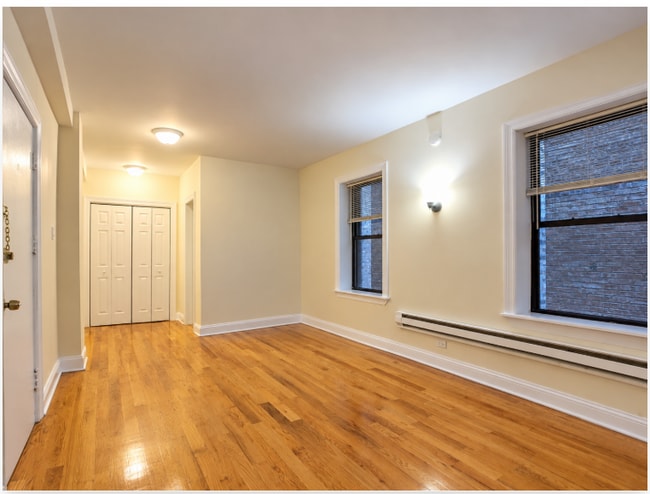 Photo - 1358 N Dearborn St Unit 204