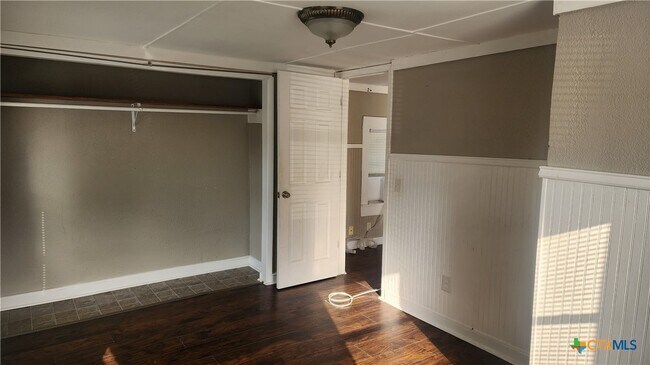 Photo - 206 E Reagan Ave