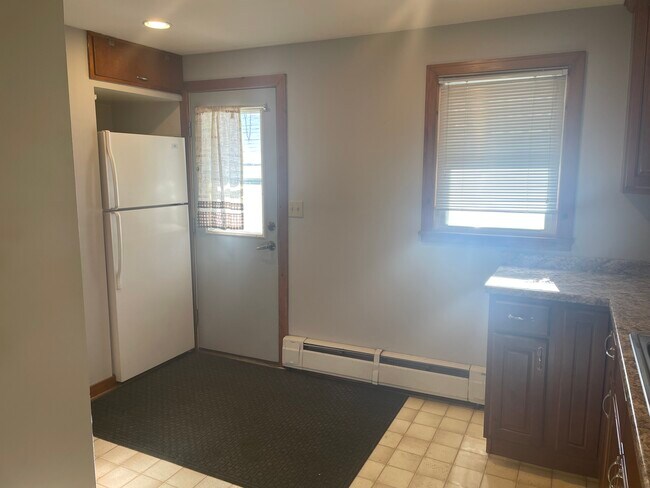 Photo - 207 Frank Ave NW