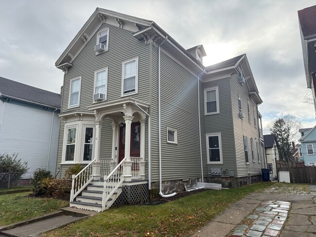 Building Photo - 4 Wabon St Unit 1