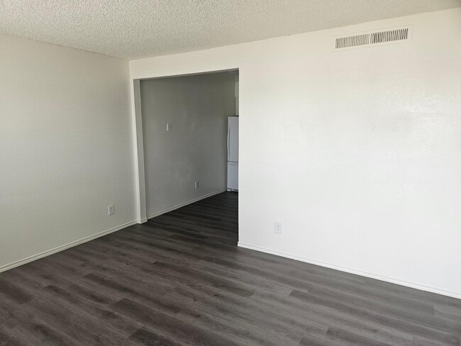 Photo - 1307 E Vista Ave Unit Apt 1