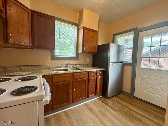 Photo - 993 Concord Ave