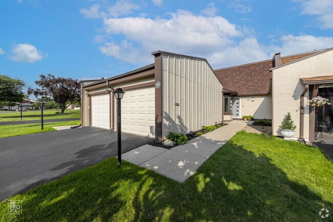 Building Photo - 19 Westwood Dr Rental