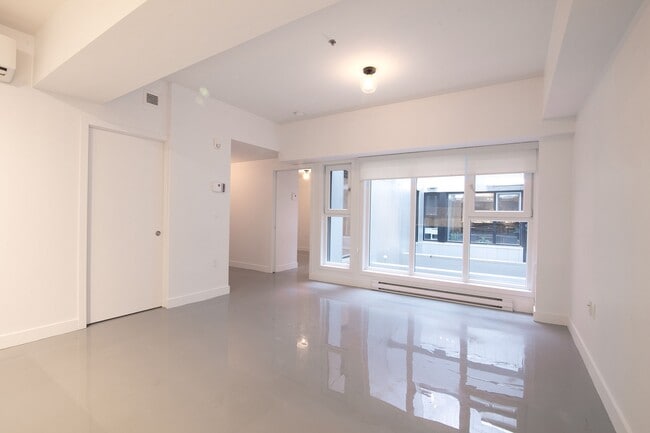 Photo - 4350 Av. de l'Hôtel-de-Ville Unit 405