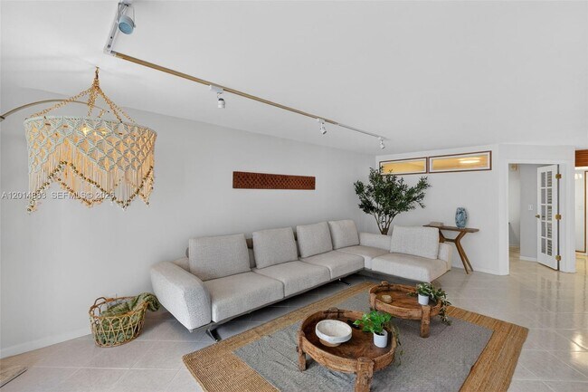 Photo - 2401 Collins Ave Unit 1406