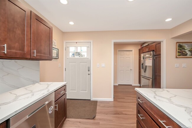 Photo - 11 Skylark Ln