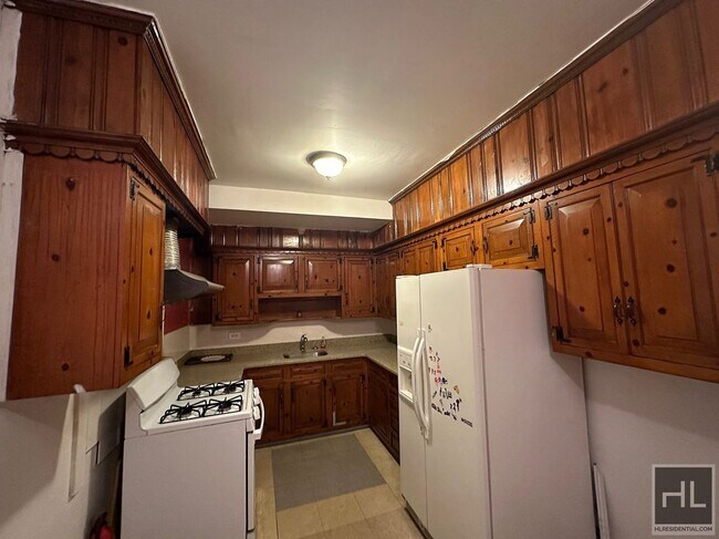 Photo - ROGERS AVENUE