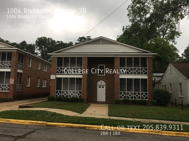 Building Photo - 1004 Riverside Dr Unit 2B