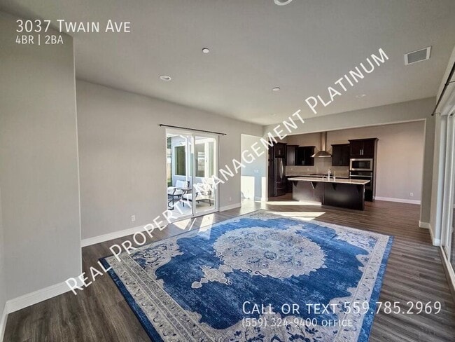 Photo - 3037 Twain Ave