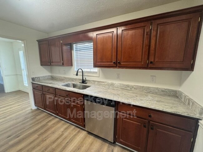Photo - 2208 Summerwind Dr