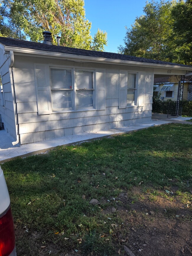 Photo - 617 S Lake Dr