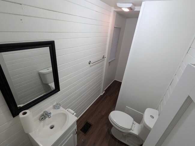 Photo - 2915 Winter Lake Rd Unit B