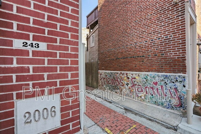 Photo - 243 Montrose St Unit 103