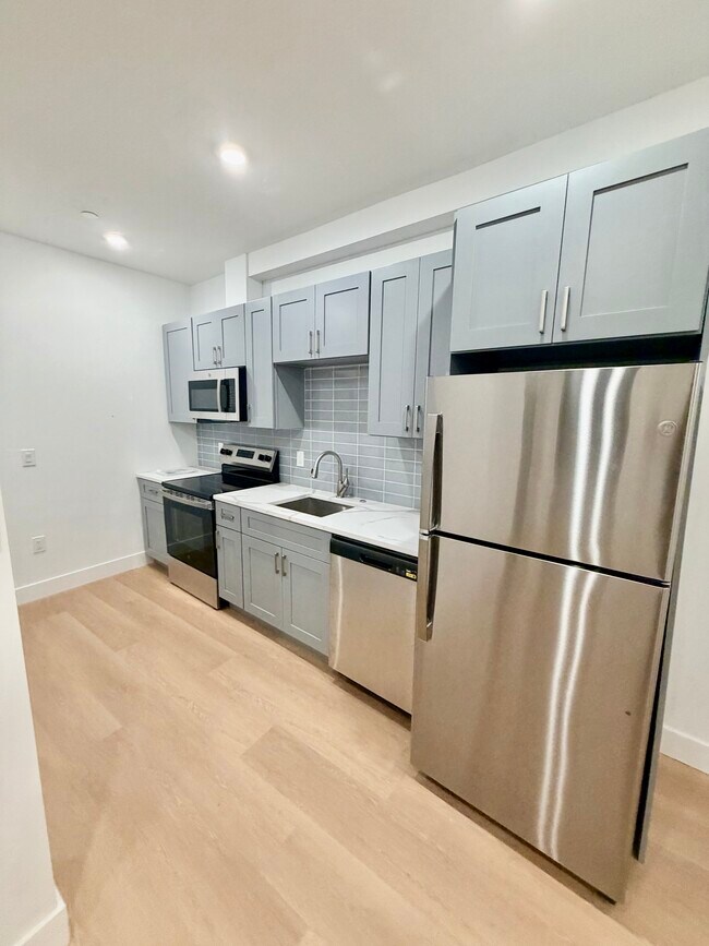 Photo - 178 W Seymour St Unit 3