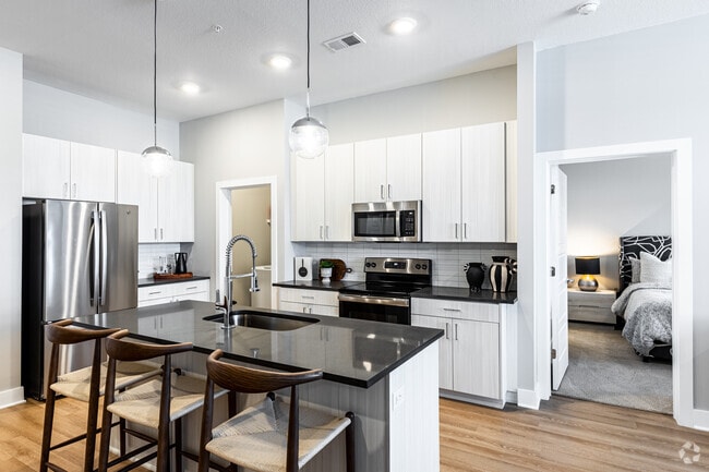 2BR, 2BA - 1150SF