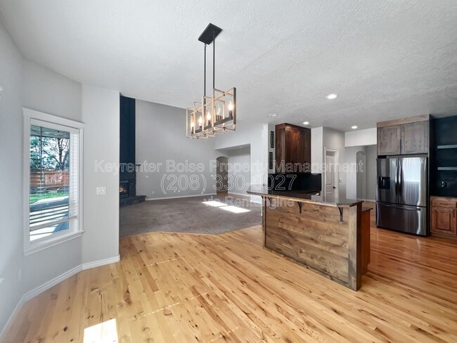 Photo - 345 E Kite Dr