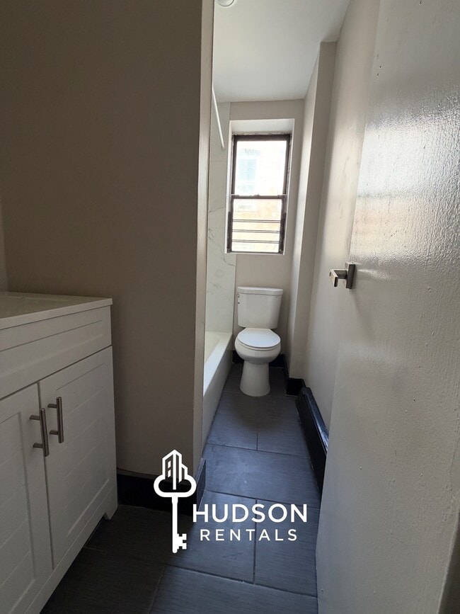 110 Warner Ave 5 - 110 Warner Ave Unit 5