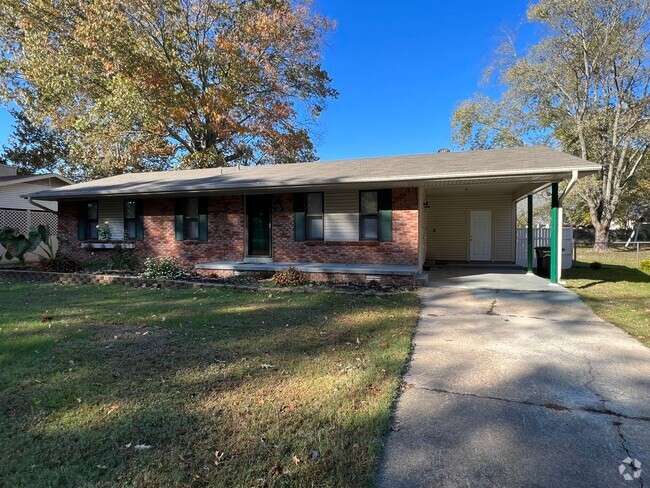 Building Photo - 908 Grazing Ln Rental