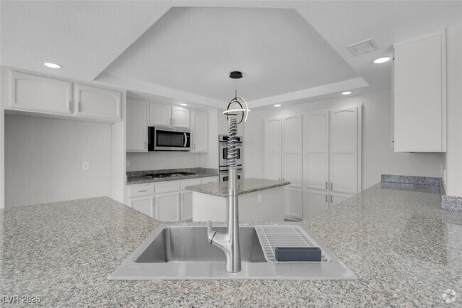 Building Photo - 3604 N Campbell Rd Rental