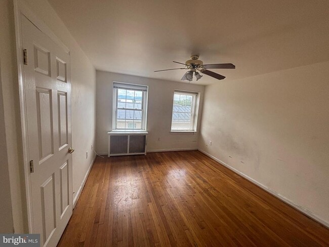 Photo - 383 E King St Unit #1