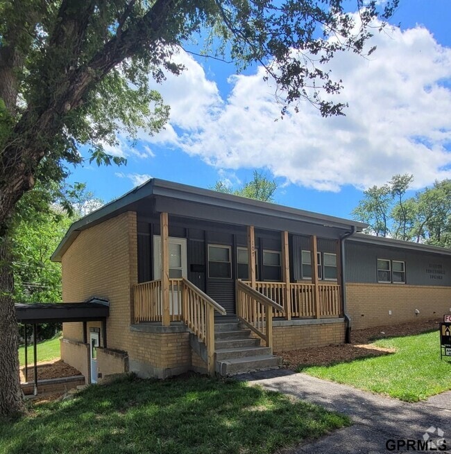 Building Photo - 107 W 20th Ave Rental