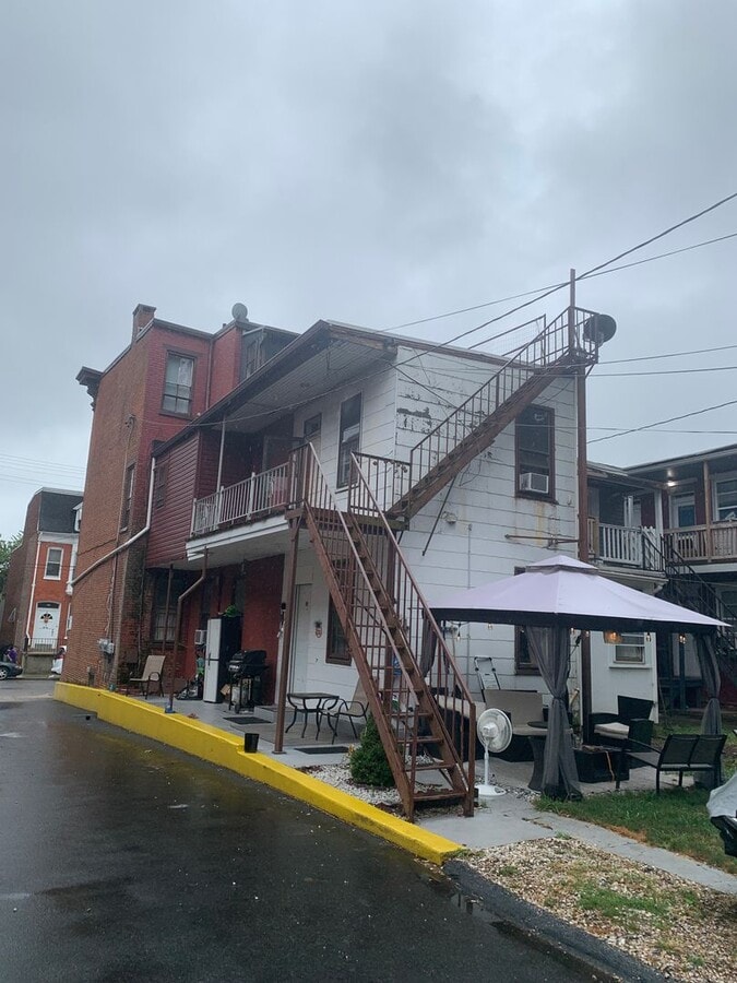 Photo - 2 Bedroom 2nd Floor Apartment Close to YMCA York City SD