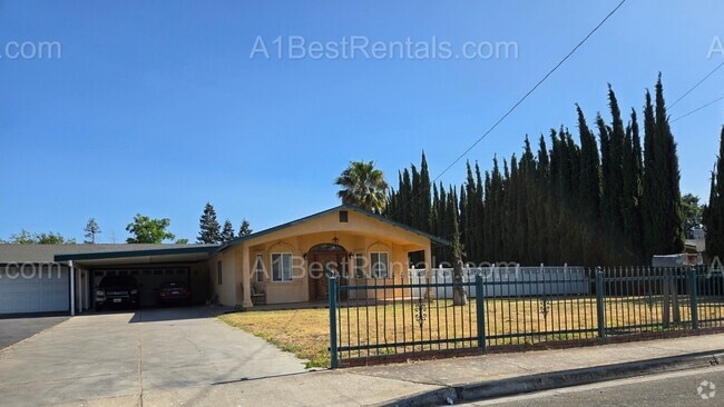 Building Photo - 3832 Sierra St Rental