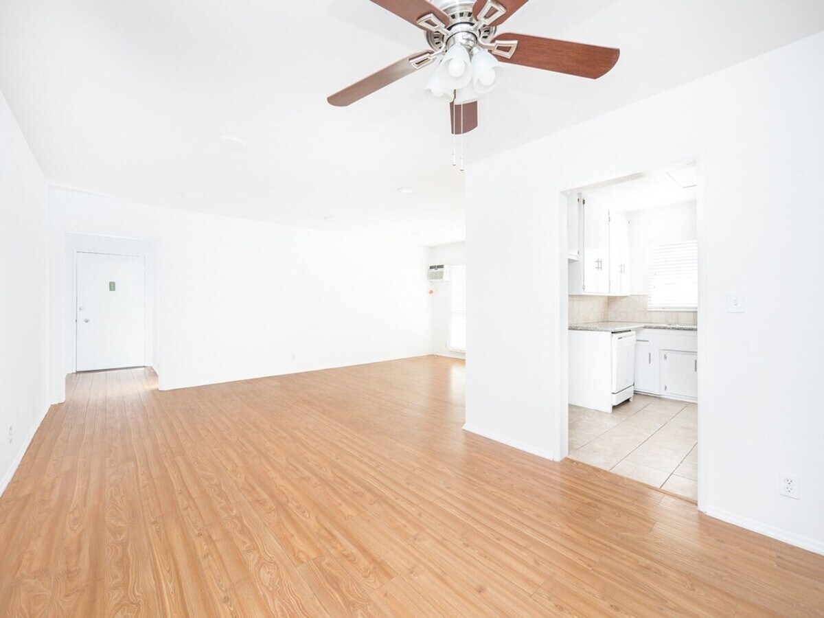 Photo - 2469 S. Robertson Blvd