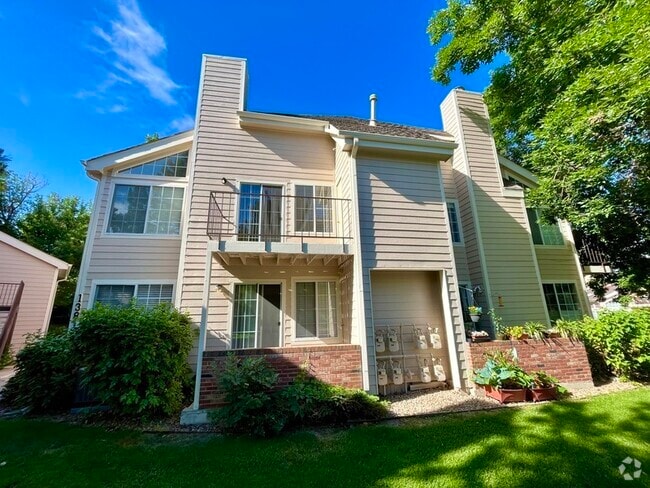 Building Photo - 13814 E Lehigh Ave Unit H Rental