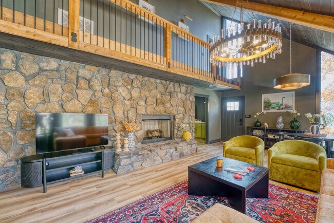 Photo - 1780 N Walnut Ave Unidad ID1363339P