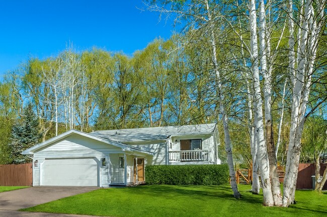 Photo - 180 Deer Run