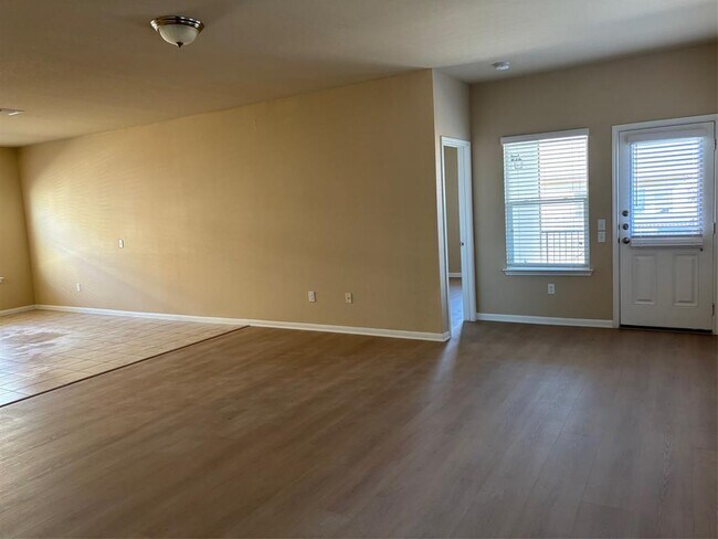 Photo - 1602 Atlas Rd